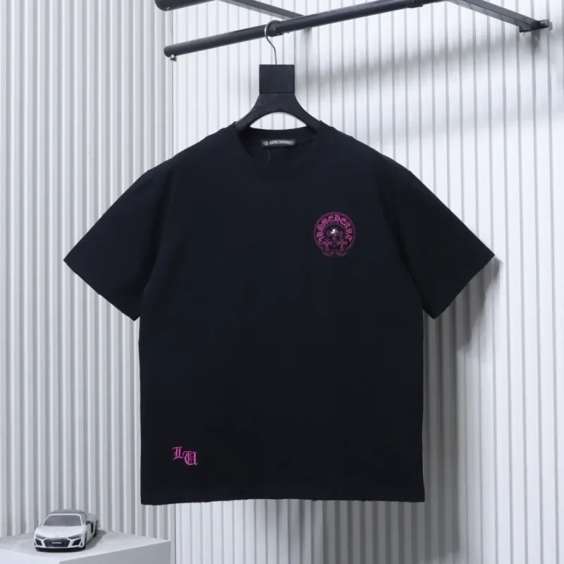 CH Horseshoe Cross Distressed Appliqué T-Shirt
