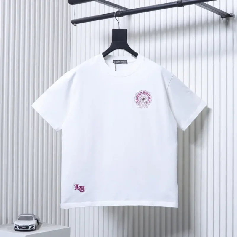 CH Horseshoe Cross Distressed Appliqué T-Shirt