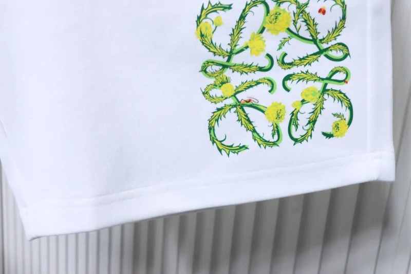 Bottom Hem Detail
