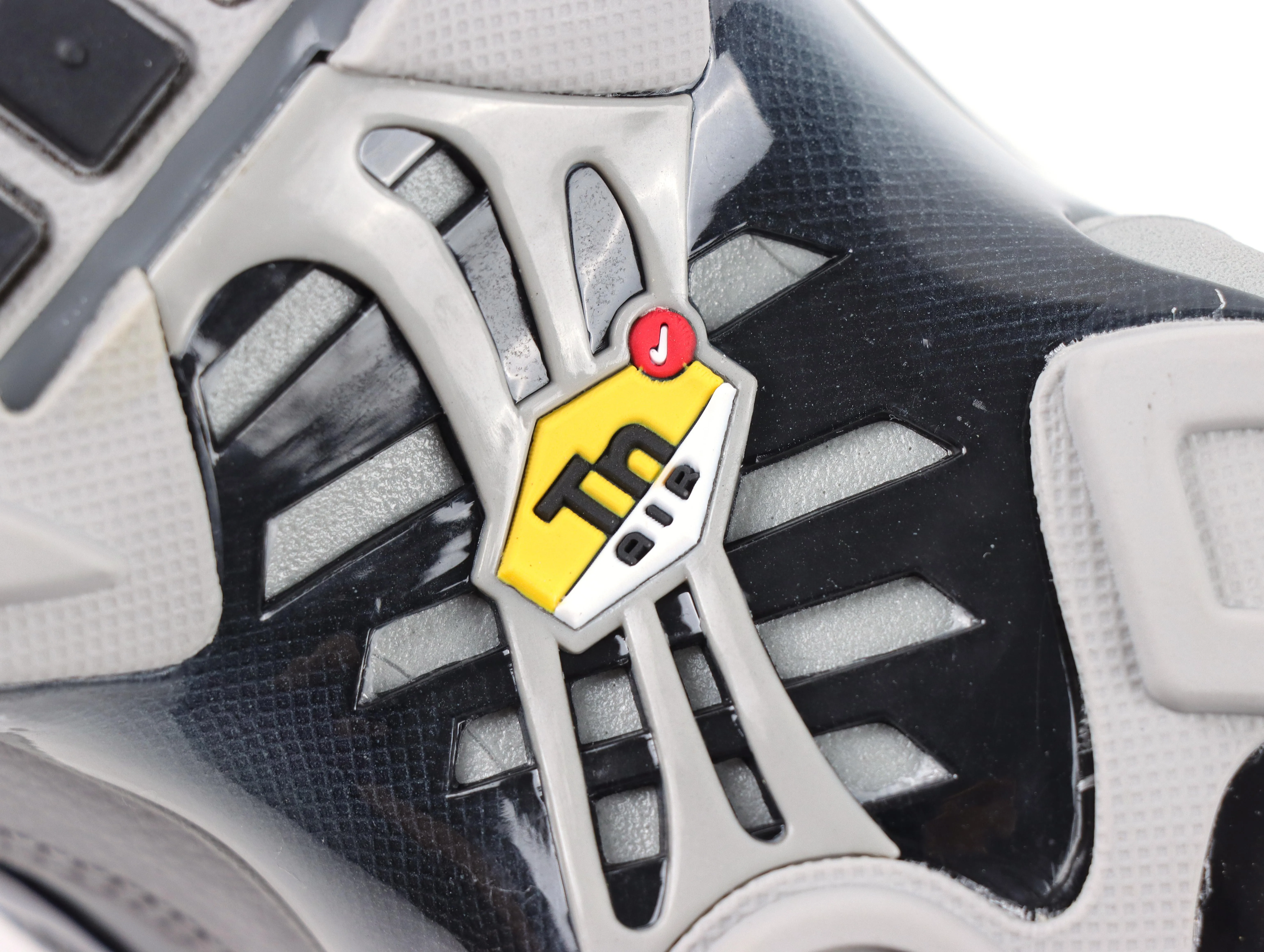 Logo TN Detail