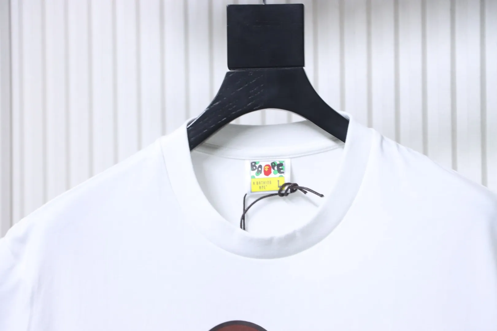 Neckline
