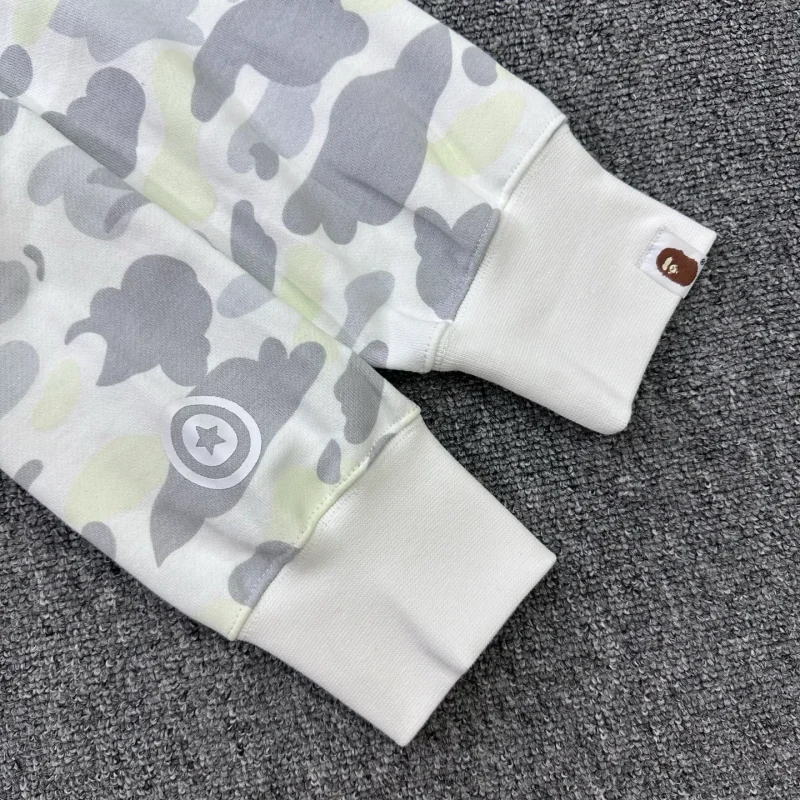 Sleeve Cuffs Detail with Tag