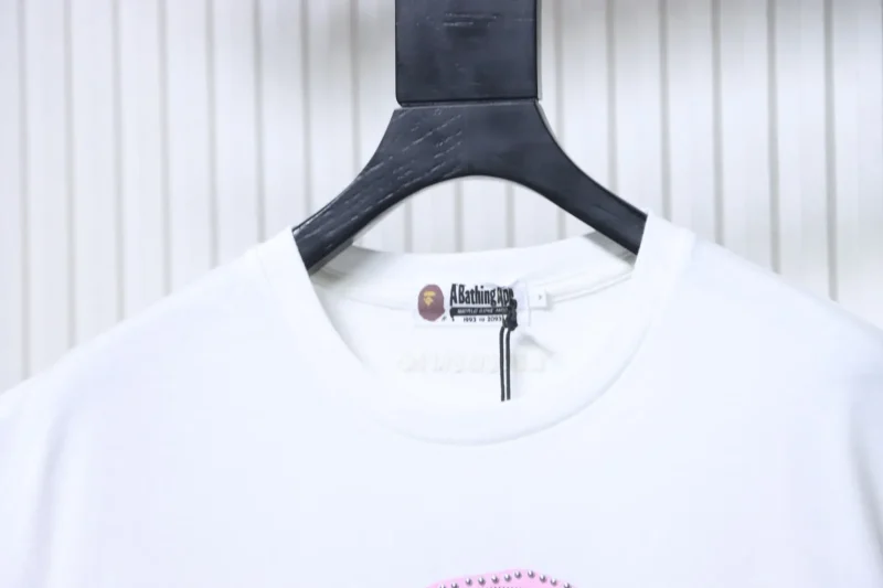 Neckline
