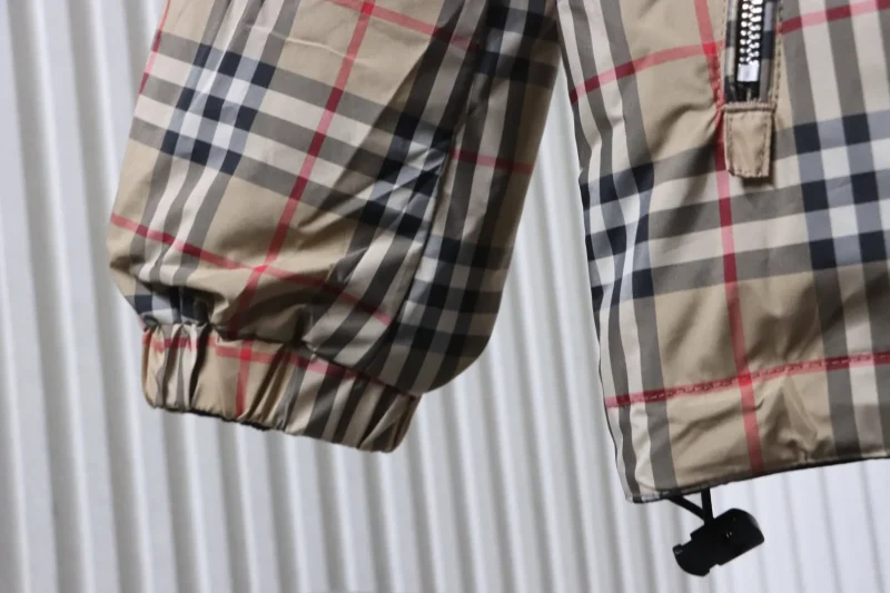 Long Sleeve Detail