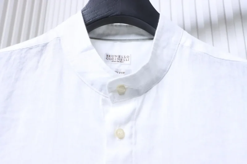 Collar Detail