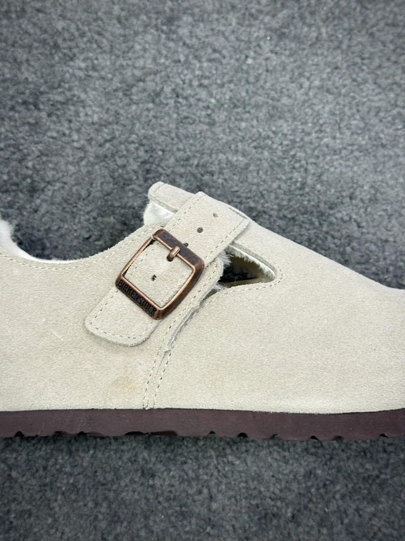 Strap Detail