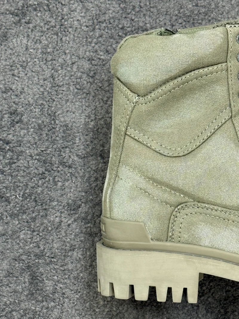 Back Toe Detail