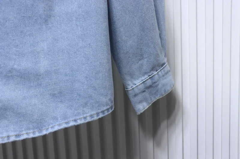 Long Sleeve Detail