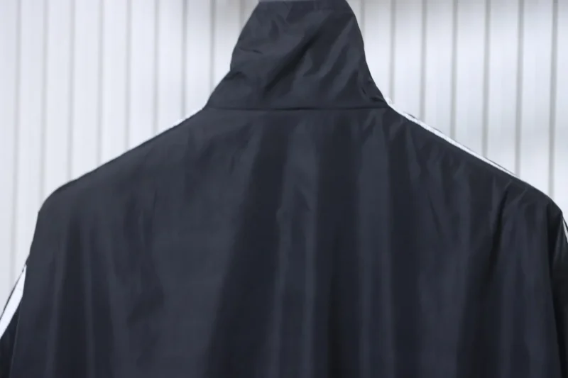 Back Neckline