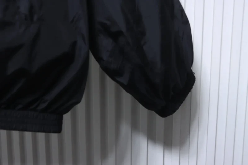 Long Sleeve Detail