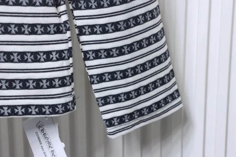 Long Sleeve Detail