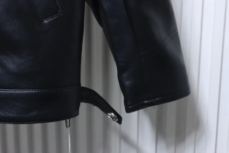 Long Sleeve Detail