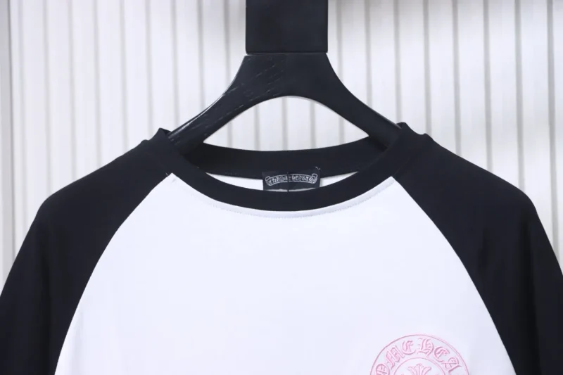 Neckline