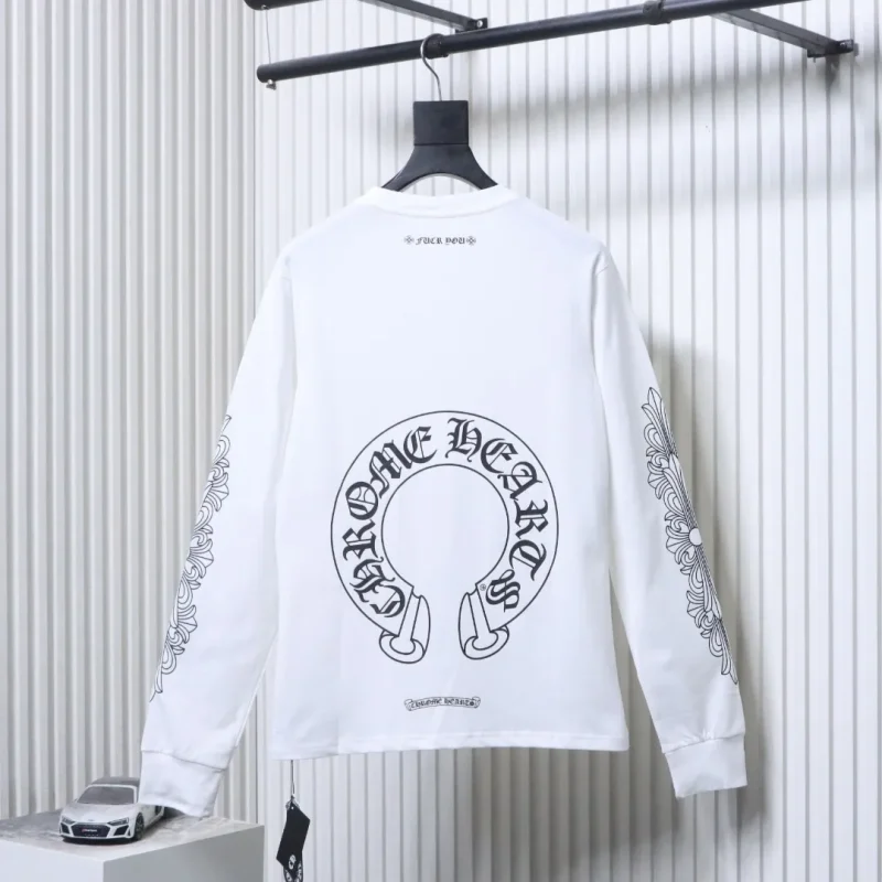 Back CH Hollow Horseshoe Graphic Long-Sleeve Shirt