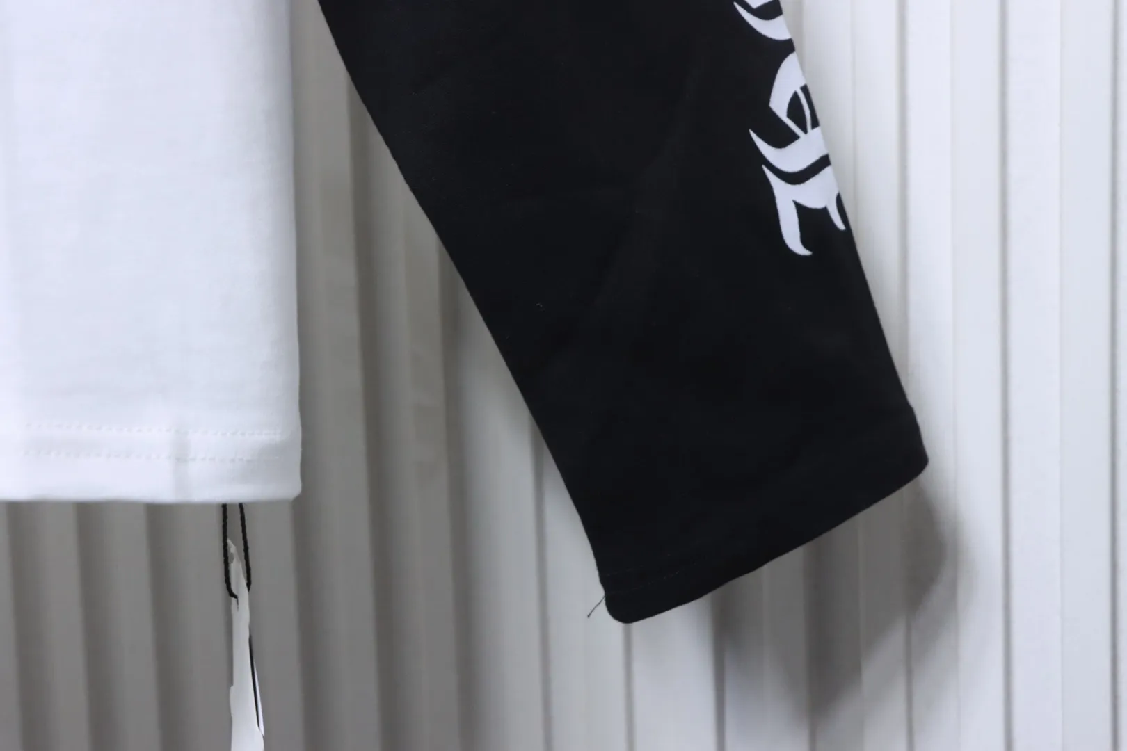 Long Sleeve Detail