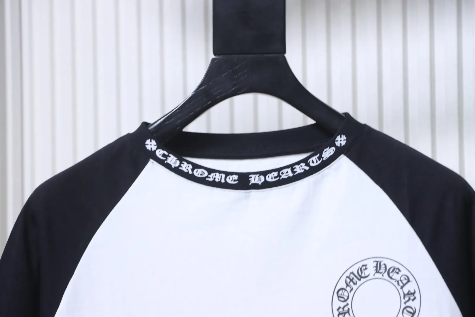 Collar Detail
