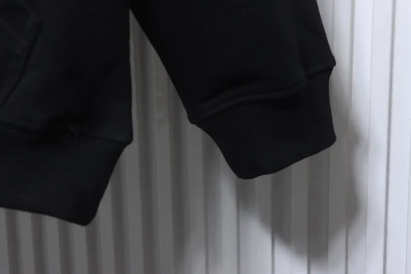 Long Sleeve Detail