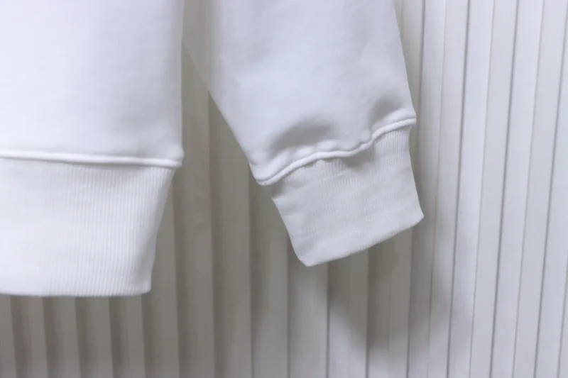 Long Sleeve Detail