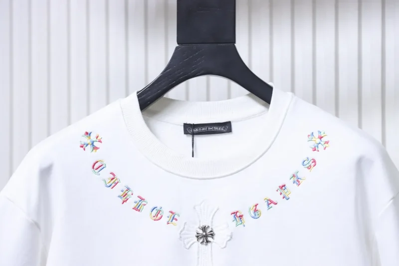 Neckline