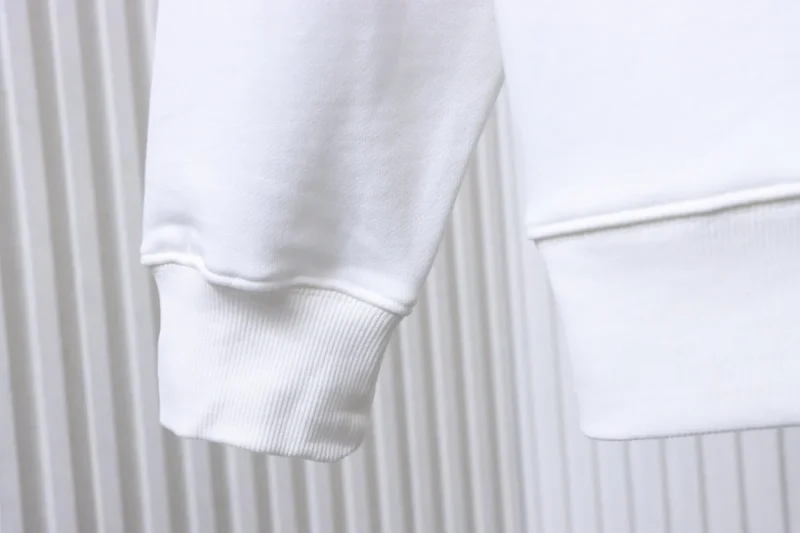 Long Sleeve Detail
