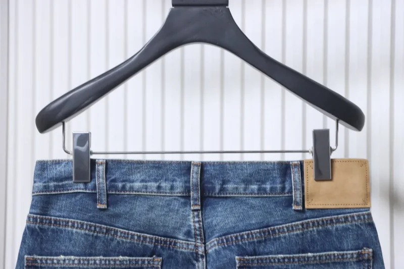 Back Waistline