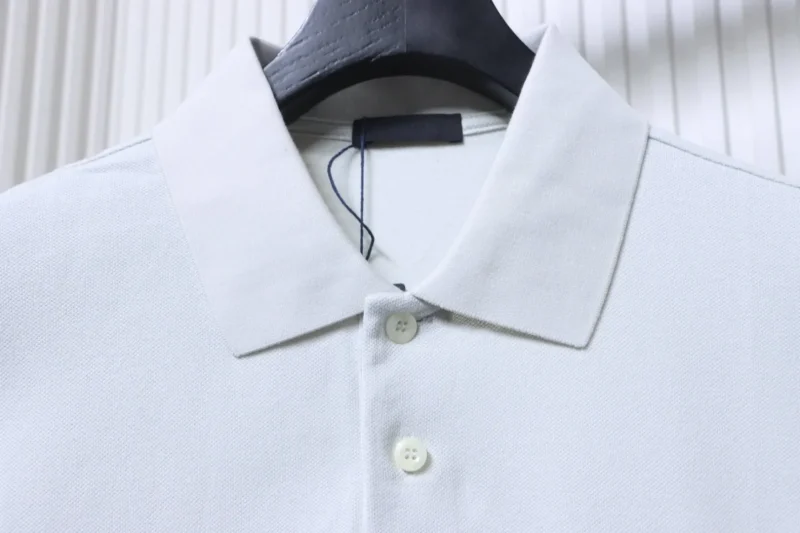 Collar Detail