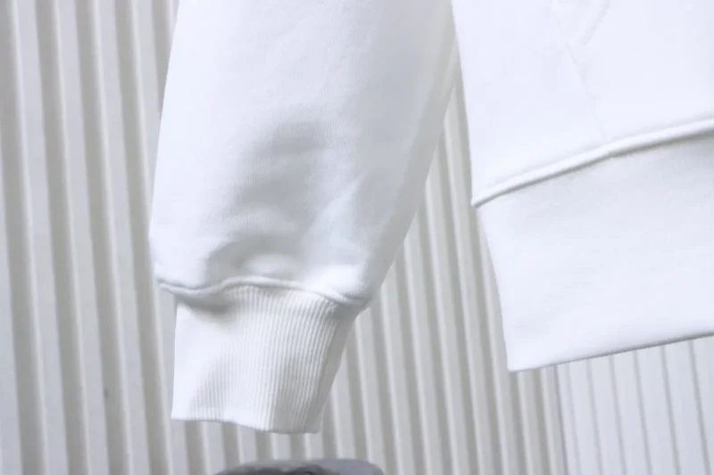Long Sleeve Detail