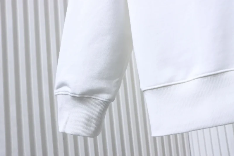 Long Sleeve Detail