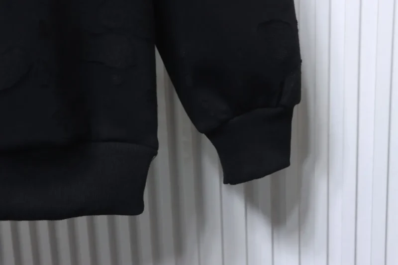 Long Sleeve Detail
