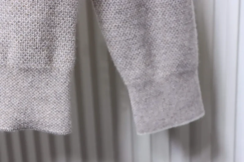 Long Sleeve Detail