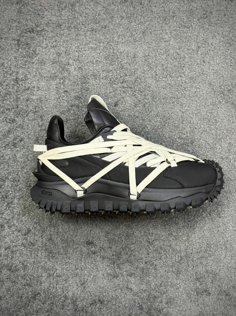 Mcler + R 0wens Trailgrip Megalace Black Sneakers Right Side View