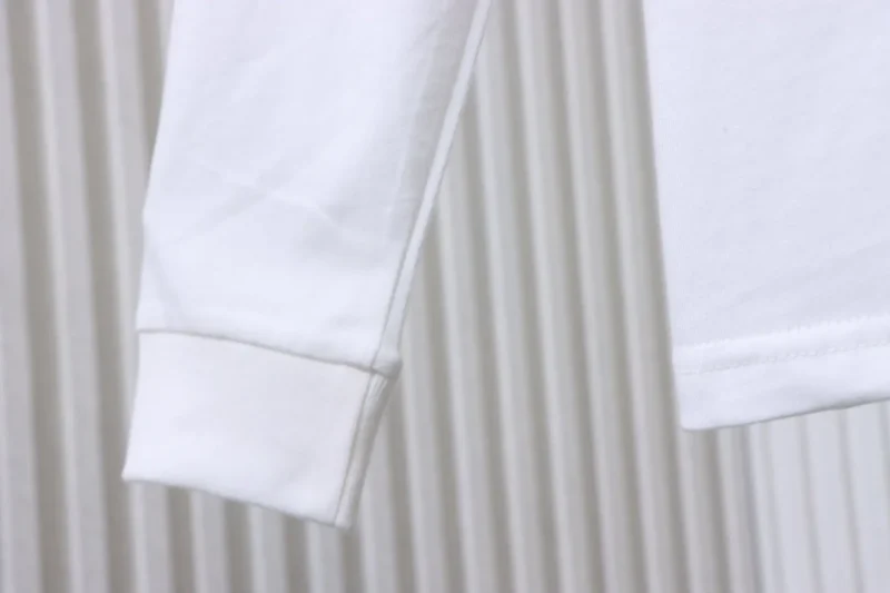 Long Sleeve Detail