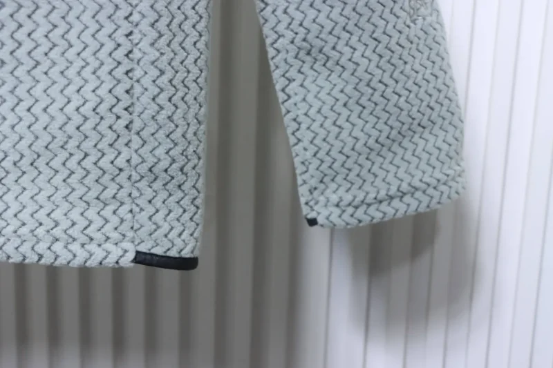 Long Sleeve Detail