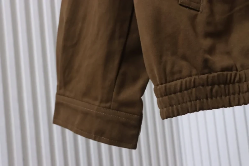 L,ong Sleeve Detail