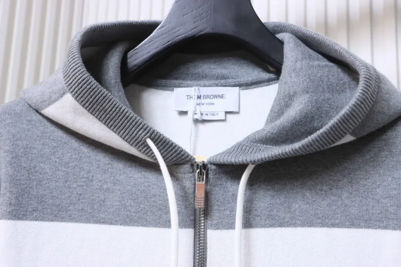 Collar Detail