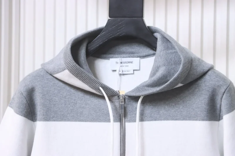 Collar Detail