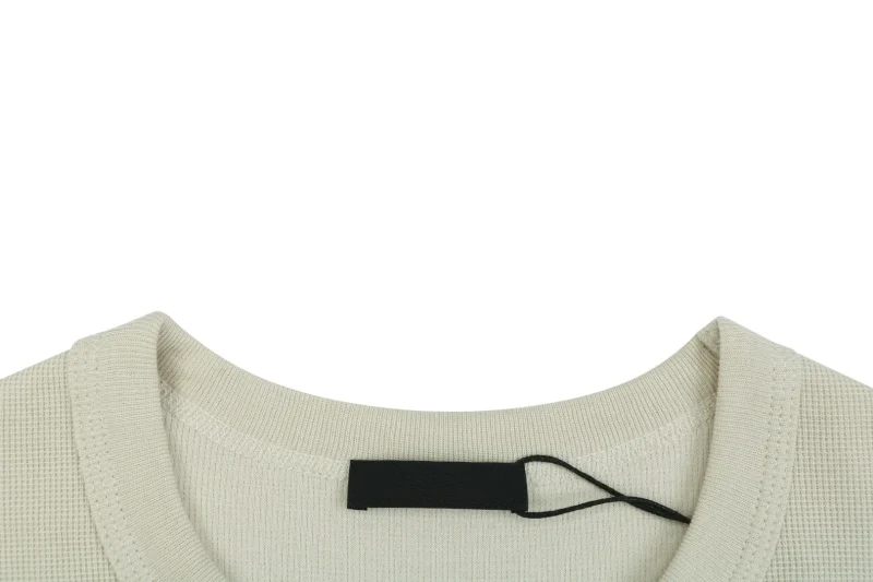 Neckline