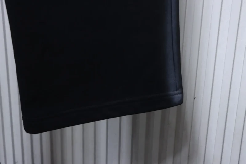 Bottom Hem Detail