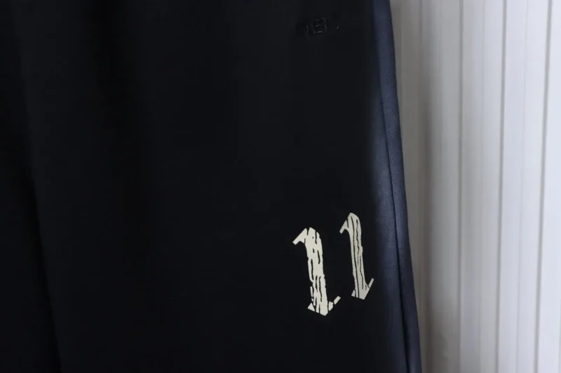 Logo Detail