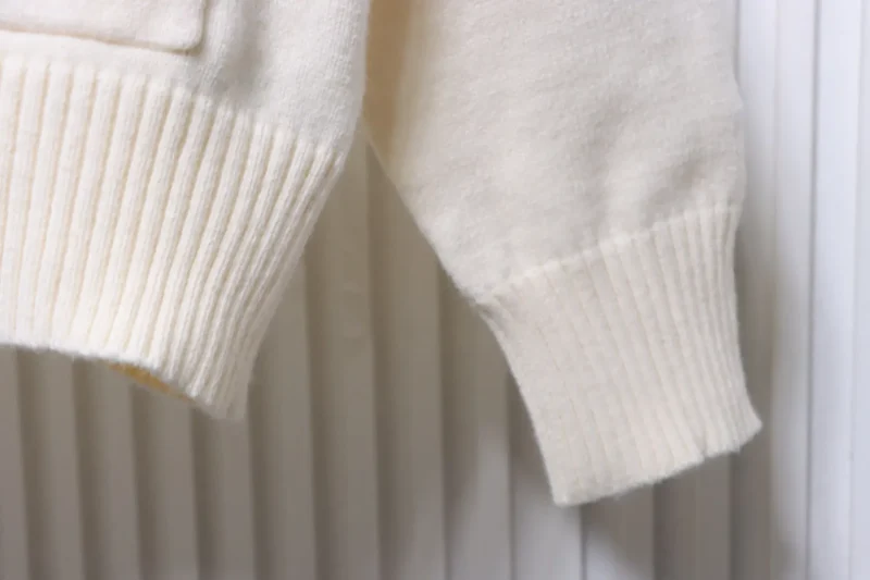 Long Sleeve Detail