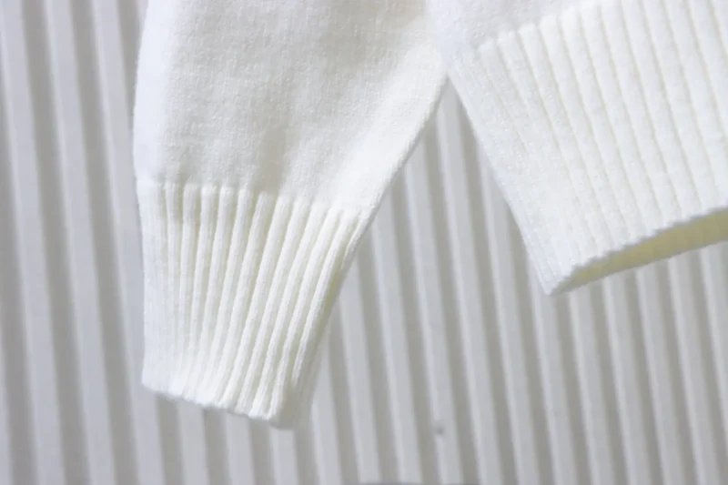 Long Sleeve Detail