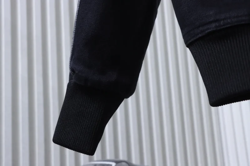 Long sleeve Detail