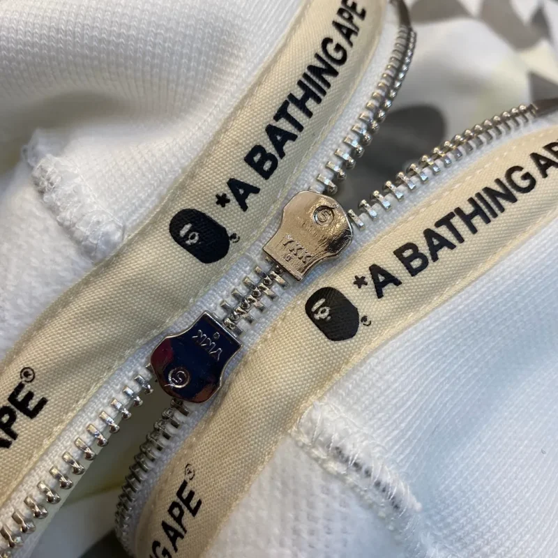 Zipper Detail