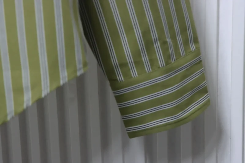 Long Sleeve Detail