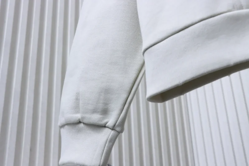 Long Sleeve Detail