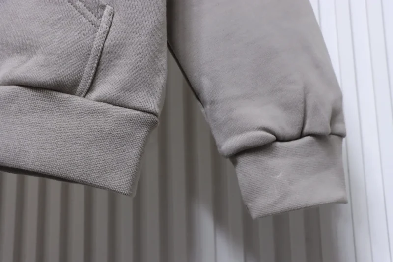 Long Sleeve Detail