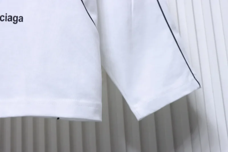 Long Sleeve Detail