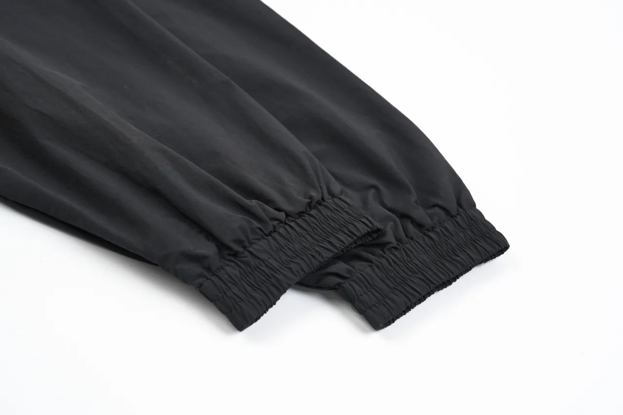Long Sleeve Details
