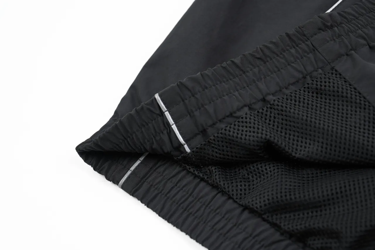 Bottom Hem Interior Detail