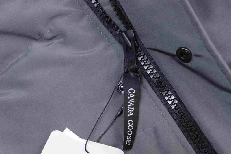 Zipper Detail